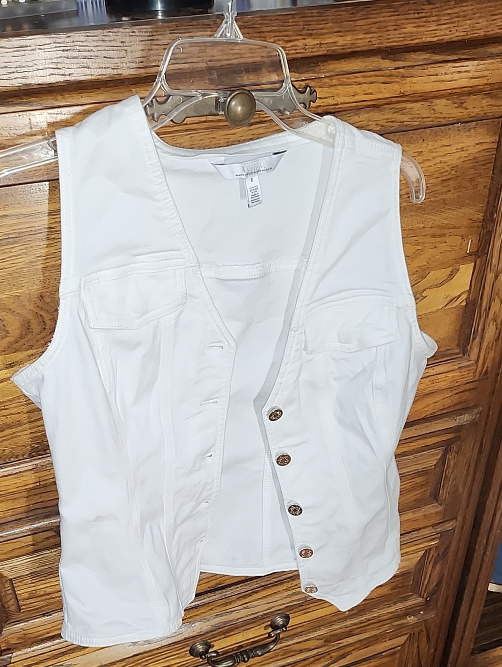 White House Black Market White Sleeveless Button-Front Vest Top
